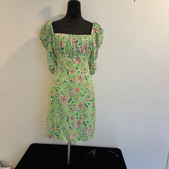 Wayf Liv Green floral puff sleeve dress. NWT - Picture 1 of 5